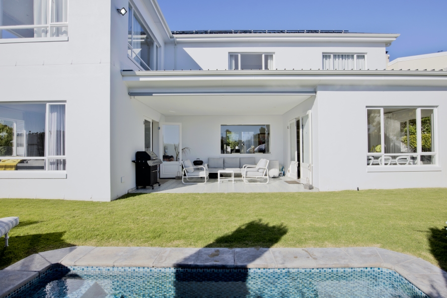 To Let 3 Bedroom Property for Rent in Sunset Beach Western Cape